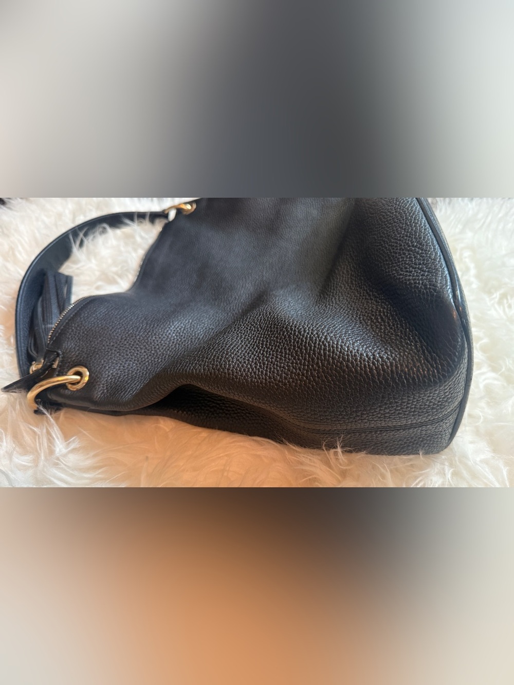 Gucci Black Pebbled Leather Shoulder Bag with Tassel - Picture 5 of 11
